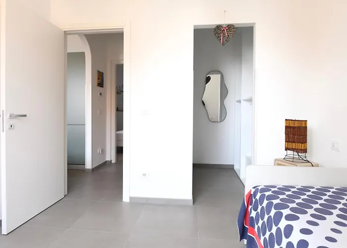 La Finestra Blu فاراتسي